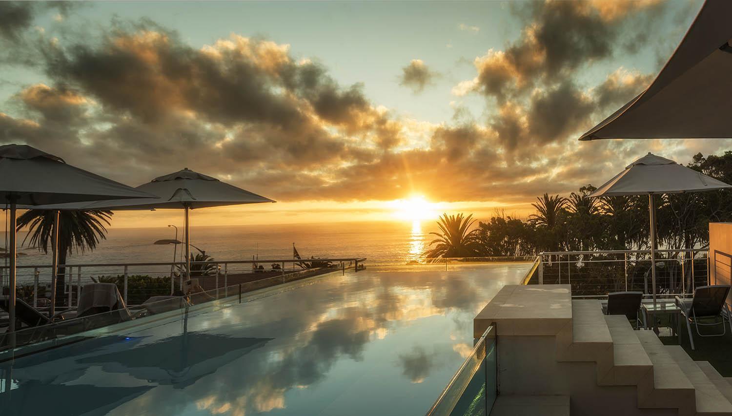 فندق بوتيك ساوث بيتش كامبس باي كيب تاون المظهر الخارجي الصورة Sunset at the pool