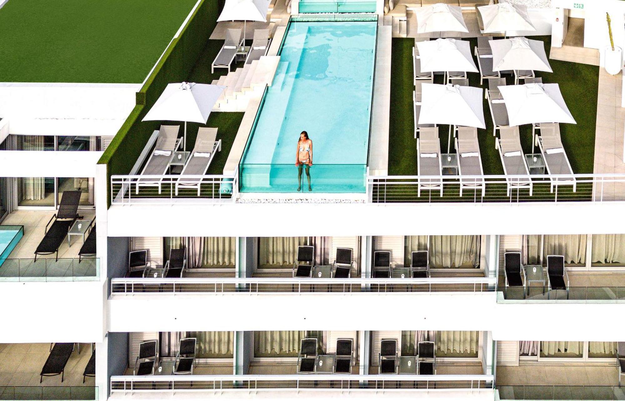 فندق بوتيك ساوث بيتش كامبس باي كيب تاون المظهر الخارجي الصورة The rooftop pool at the W Hotel