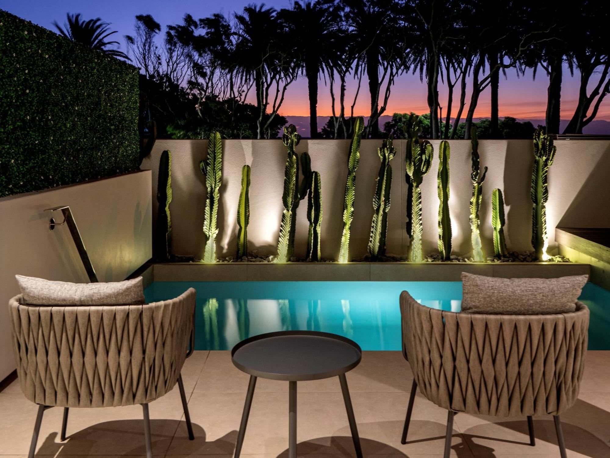 فندق بوتيك ساوث بيتش كامبس باي كيب تاون المظهر الخارجي الصورة The pool at the Beverly Hills Hotel