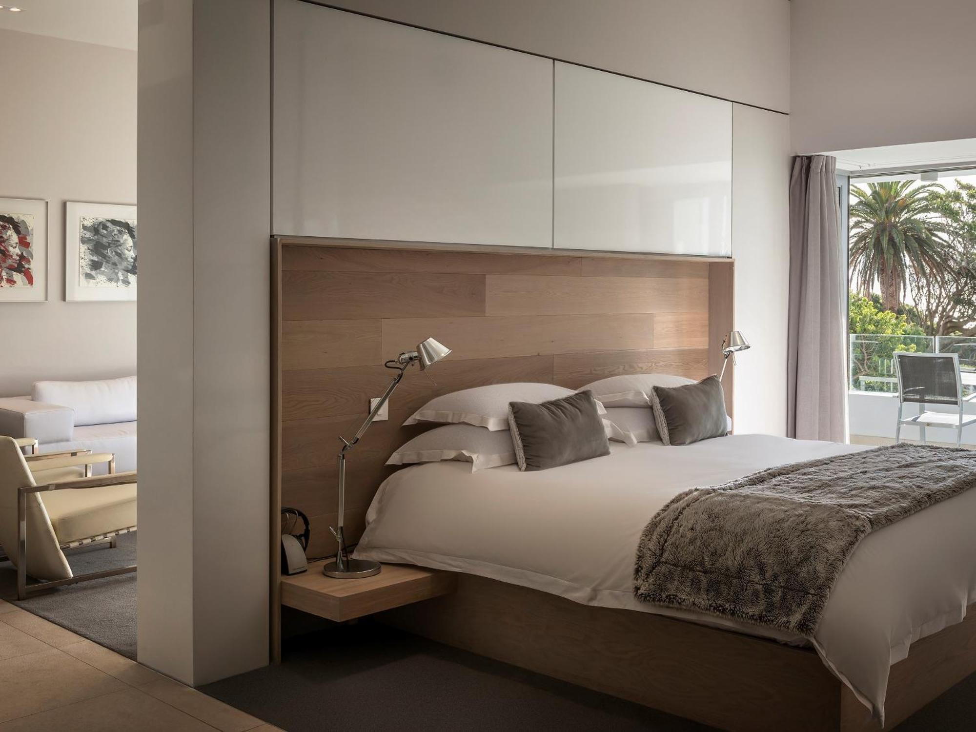 فندق بوتيك ساوث بيتش كامبس باي كيب تاون الغرفة الصورة A bedroom at the Cape Town Marriott Hotel