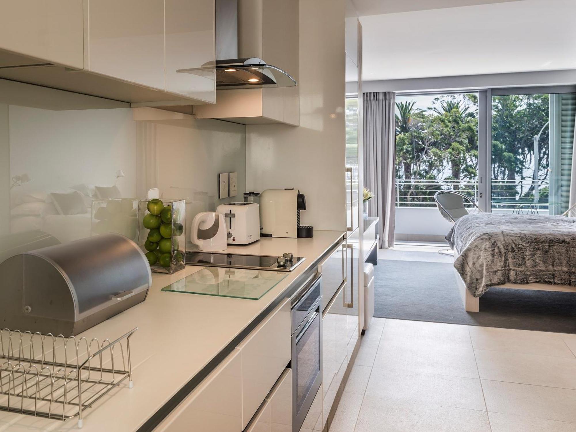 فندق بوتيك ساوث بيتش كامبس باي كيب تاون الغرفة الصورة A typical studio apartment