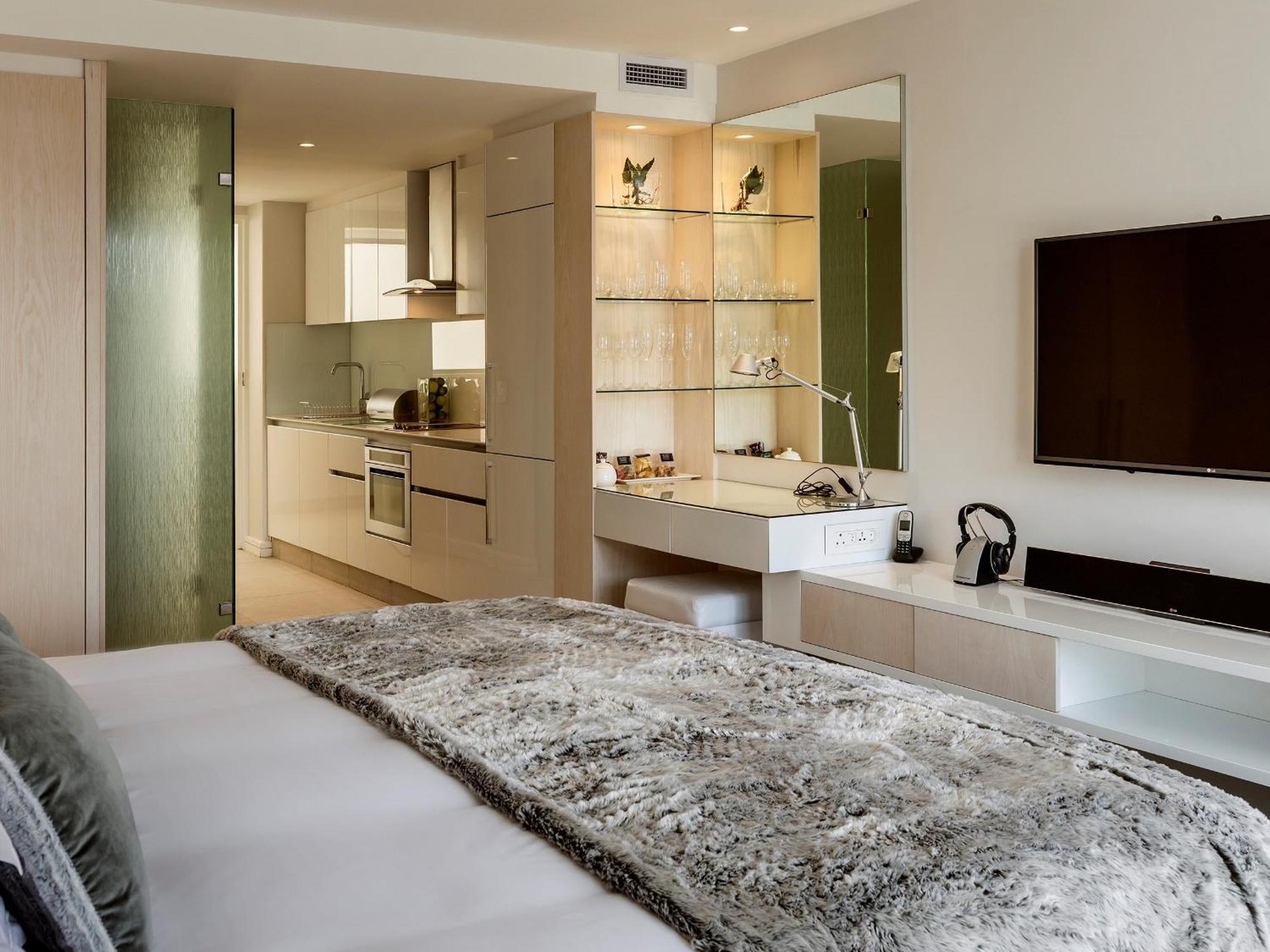 فندق بوتيك ساوث بيتش كامبس باي كيب تاون الغرفة الصورة A bedroom at The Ivy Hotel